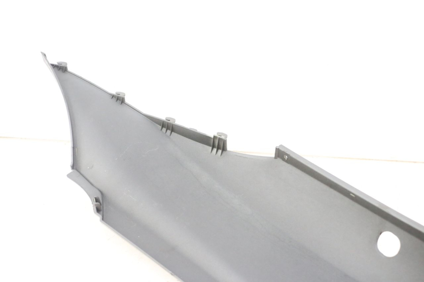 photo de RIGHT REAR SIDE PANEL PIAGGIO MP3 500 (2014 - 2017) - Surface and material condition