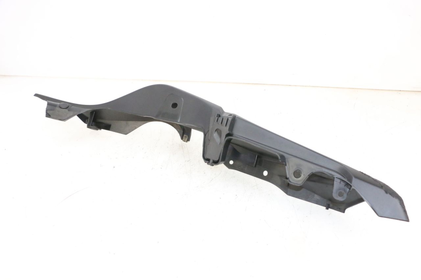 photo de REAR RIGHT PANEL YAMAHA MT-07 MT07 ABS 700 (2018 - 2020) - Distinctive features