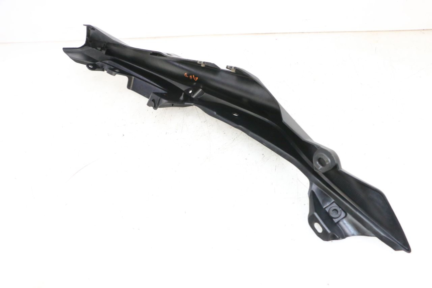 photo de REAR RIGHT PANEL YAMAHA MT-07 MT07 ABS 700 (2018 - 2020) - Fixing points details