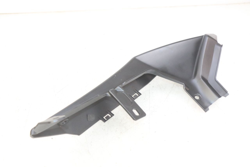 photo de RIGHT REAR SIDE PANEL YAMAHA MT ABS 125 (2014 - 2018) - Surface and material condition
