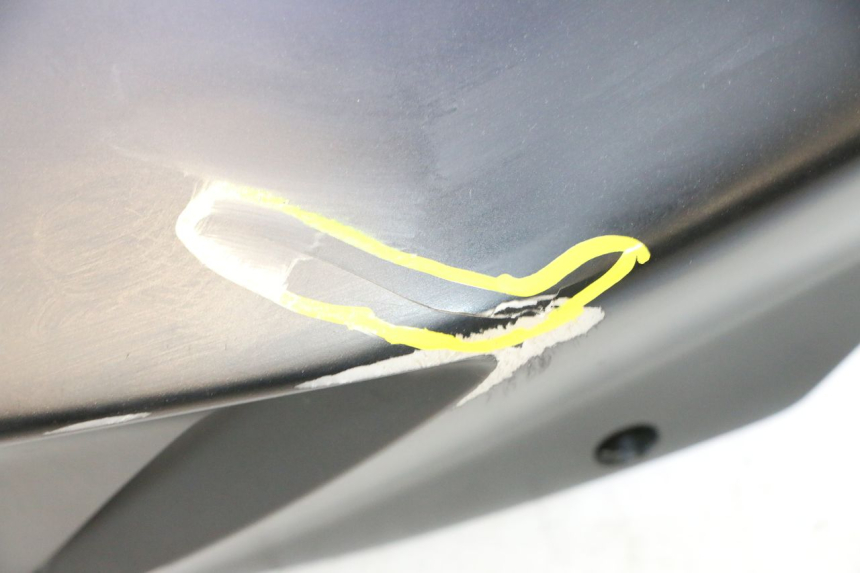 photo de REAR RIGHT PANEL PIAGGIO NEW TYPHOON 50 (2018 - 2021) - Surface and material condition