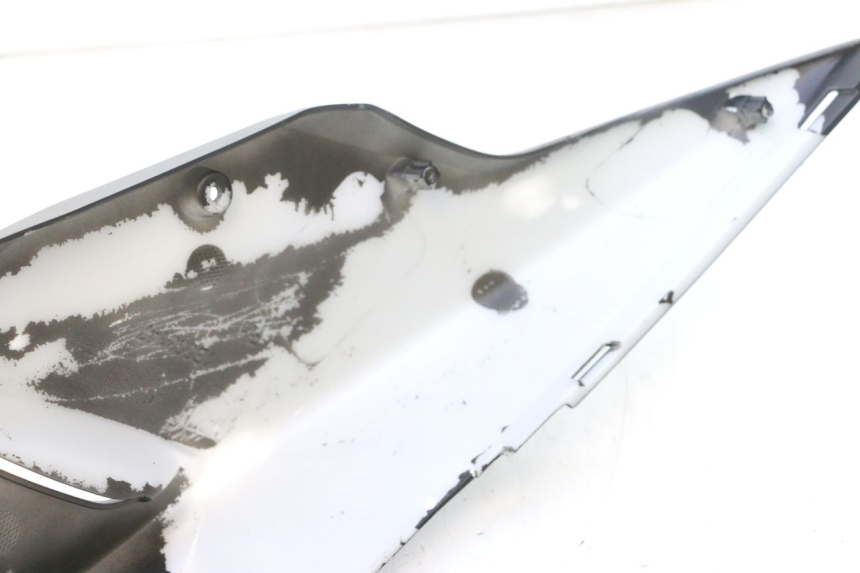 photo de REAR RIGHT PANEL PIAGGIO NEW TYPHOON 50 (2018 - 2021) - Markings and original references