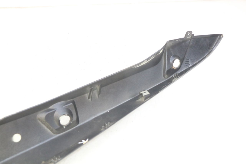 photo de RIGHT REAR SIDE PANEL GILERA NEXUS 125 (2007 - 2009) - Component detail