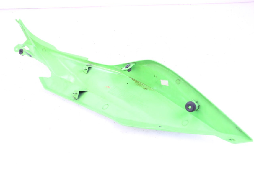 photo de REAR RIGHT PANEL KAWASAKI NINJA 400 (2018 - 2023) - Zoom on usage condition