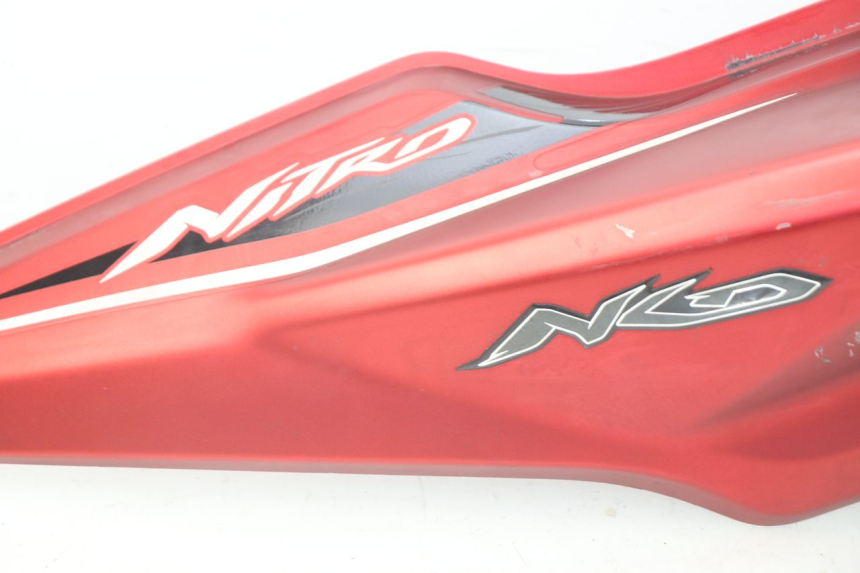 photo de REAR RIGHT PANEL MBK NITRO 2T 50 (2013 - 2017) - Surface and material condition