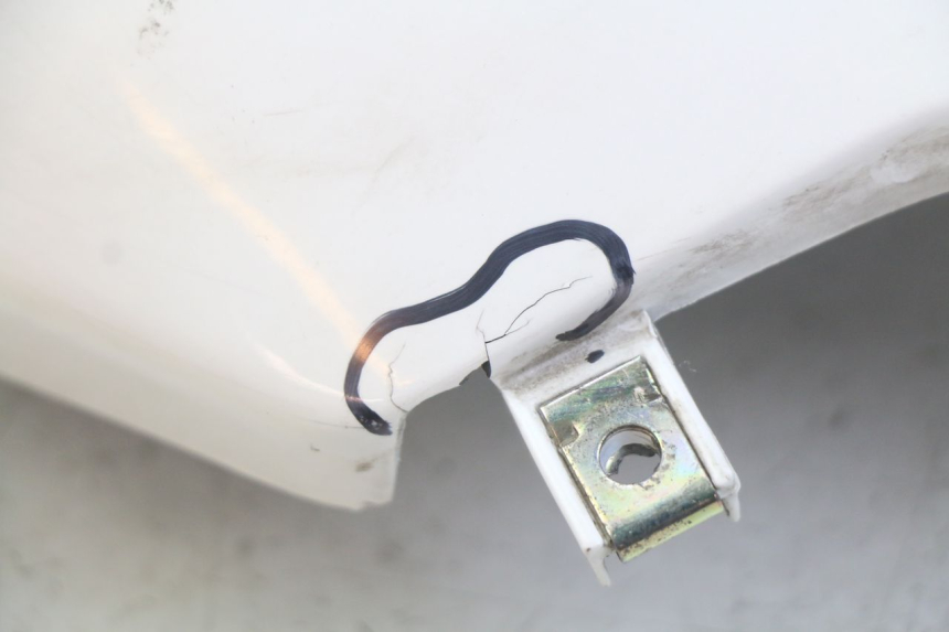 photo de RIGHT REAR SIDE PANEL SYM ORBIT 2 4T 50 (2018 - 2022) - Zoom on usage condition