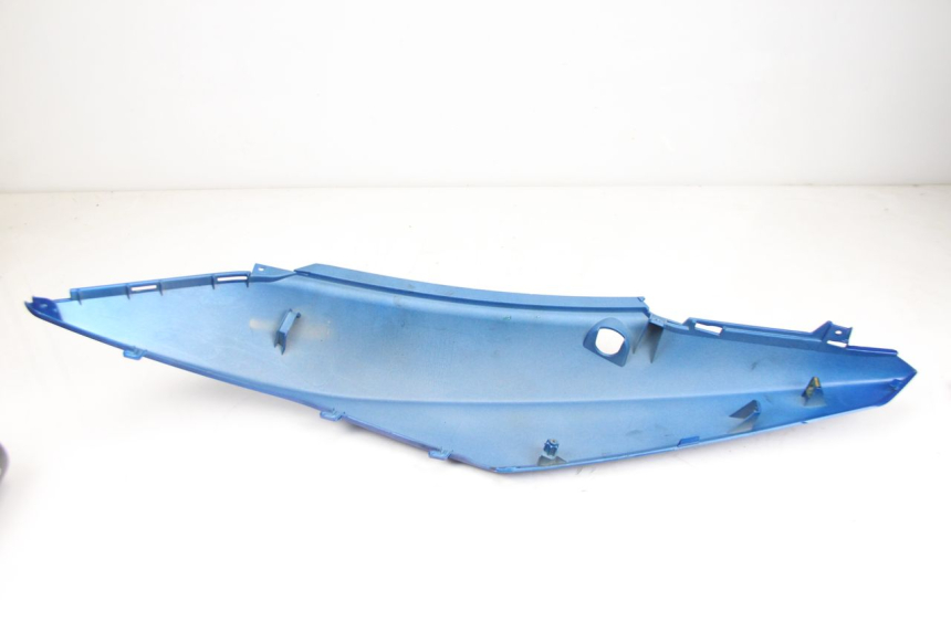 photo de REAR RIGHT PANEL SYM ORBIT III 3 4T 50 (2021 - 2025) - Technical close-up