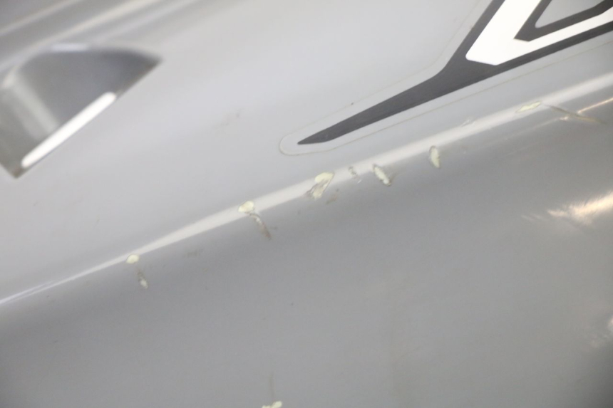 photo de REAR RIGHT PANEL SYM ORBIT III 3 4T 50 (2021 - 2025) - Technical close-up