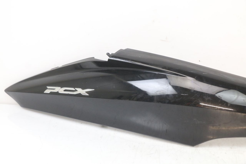 photo de REAR RIGHT PANEL HONDA PCX (JF28) 125 (2009 - 2011) - Zoom on usage condition