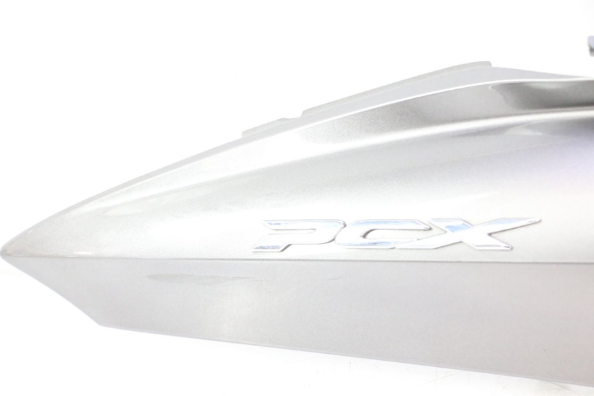 photo de REAR RIGHT PANEL HONDA PCX (JF28) 125 (2009 - 2011) - Focus on structure