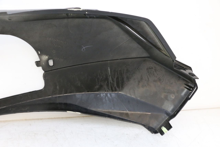 photo de REAR RIGHT PANEL PEUGEOT SATELIS COMPRESSOR K15 125 (2006 - 2009) - Fixing points details