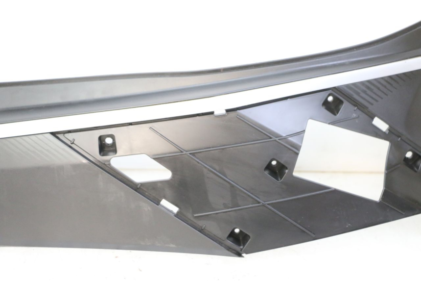 photo de RIGHT REAR SIDE PANEL PEUGEOT TWEET 4T 50 (2023 - 2025) - Distinctive features