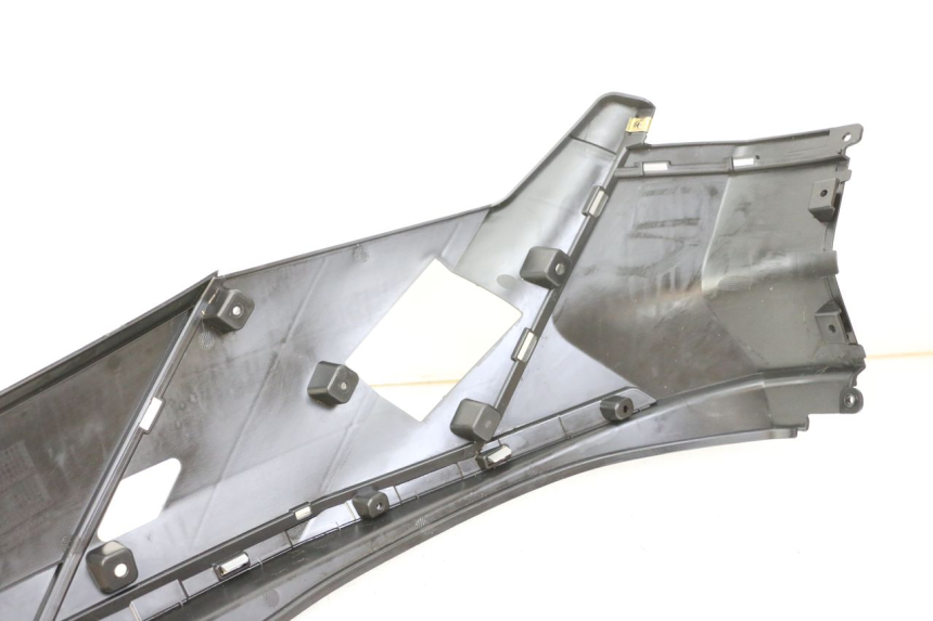 photo de RIGHT REAR SIDE PANEL PEUGEOT TWEET 4T 50 (2023 - 2025) - Technical close-up