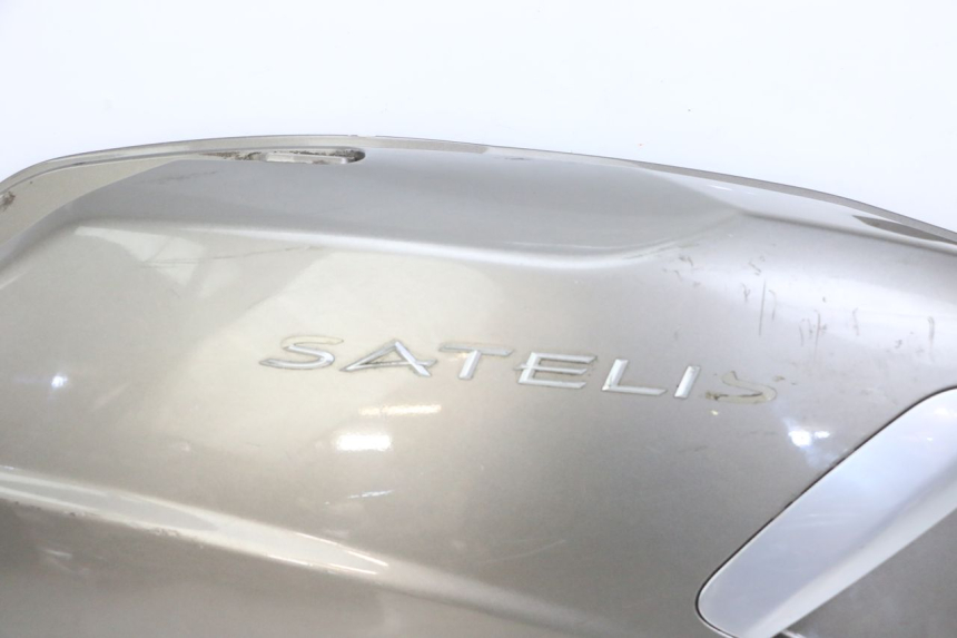 photo de REAR RIGHT PANEL PEUGEOT SATELIS 125 (2013 - 2018) - Distinctive features