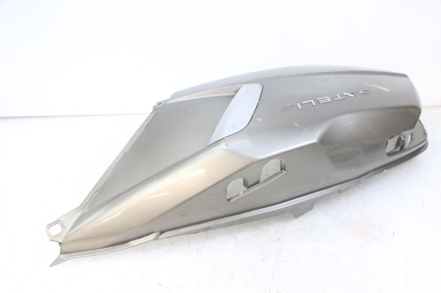 photo de REAR RIGHT PANEL PEUGEOT SATELIS 125 (2013 - 2018) - Fixing points details