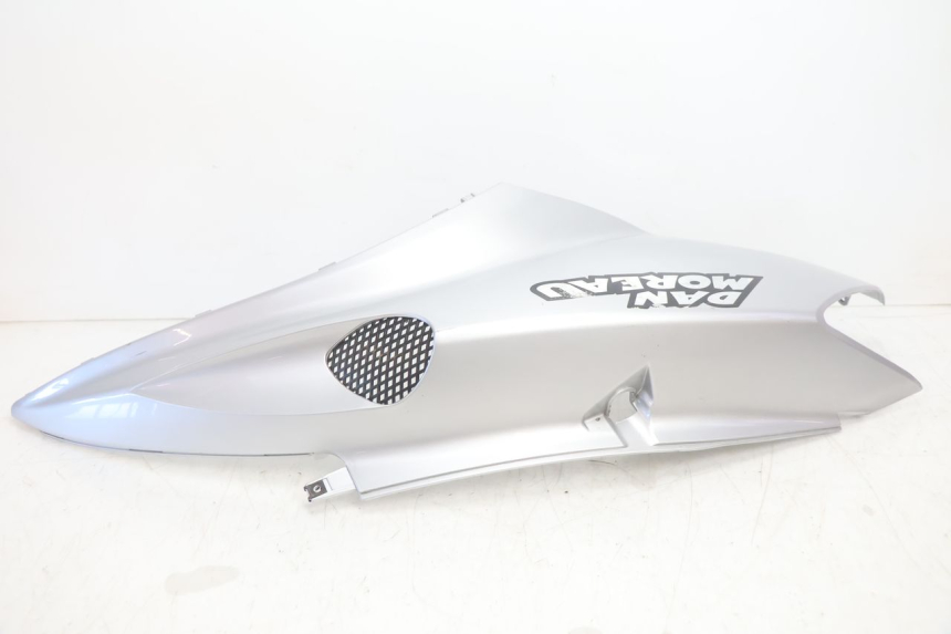 photo de REAR RIGHT PANEL FYM SCOOTERONE 125 (2006 - 2008) - Surface and material condition