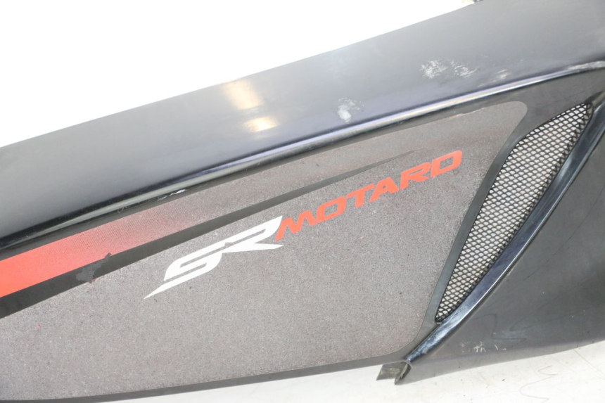 photo de REAR RIGHT PANEL APRILIA SR MOTARD 50 (2012 - 2018) - Alternative perspective