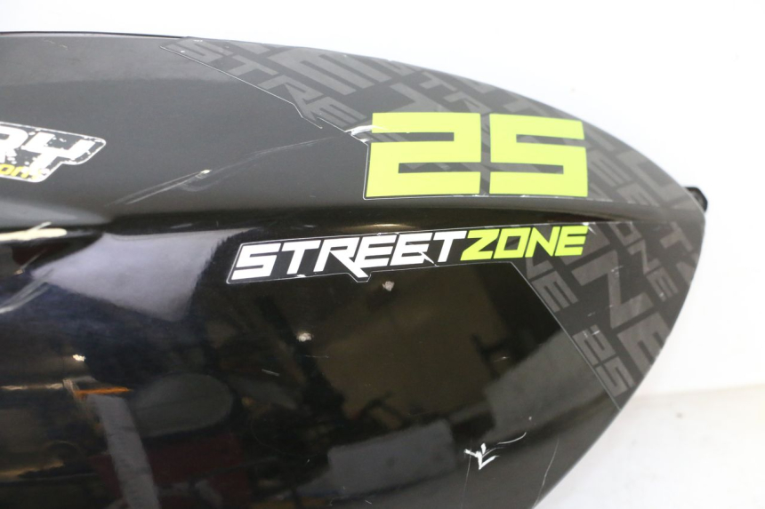 photo de REAR RIGHT PANEL PEUGEOT STREETZONE I NAKED 2T 50 (2018 - 2020) - High-resolution close-up