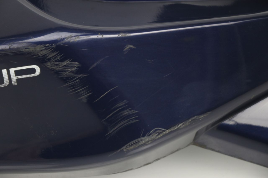 photo de REAR RIGHT PANEL PEUGEOT SUM UP 125 (2008 - 2013) - Distinctive features