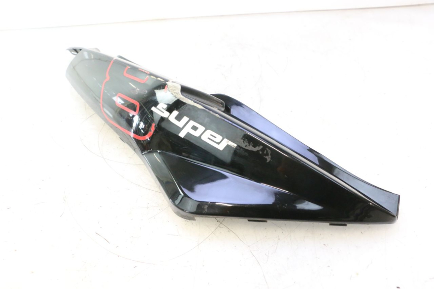 photo de REAR RIGHT PANEL KYMCO SUPER 8 2T 50 (2007 - 2013) - Technical close-up