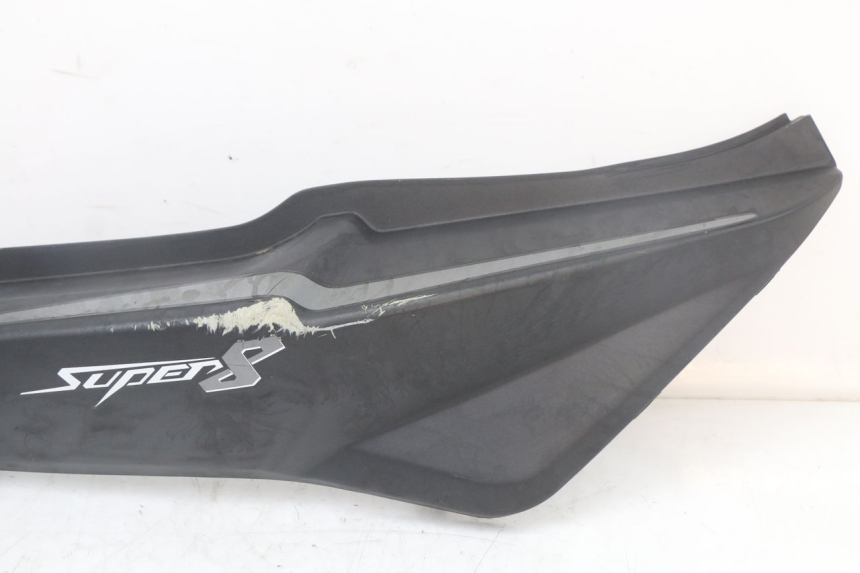 photo de REAR RIGHT PANEL KYMCO SUPER 8 4T 50 (2018 - 2020) - Alternative perspective