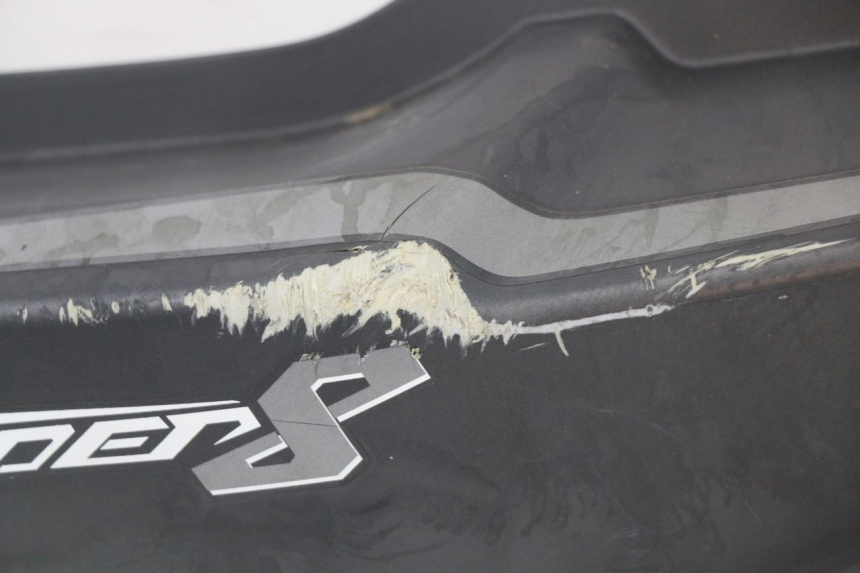 photo de REAR RIGHT PANEL KYMCO SUPER 8 4T 50 (2018 - 2020) - Technical close-up