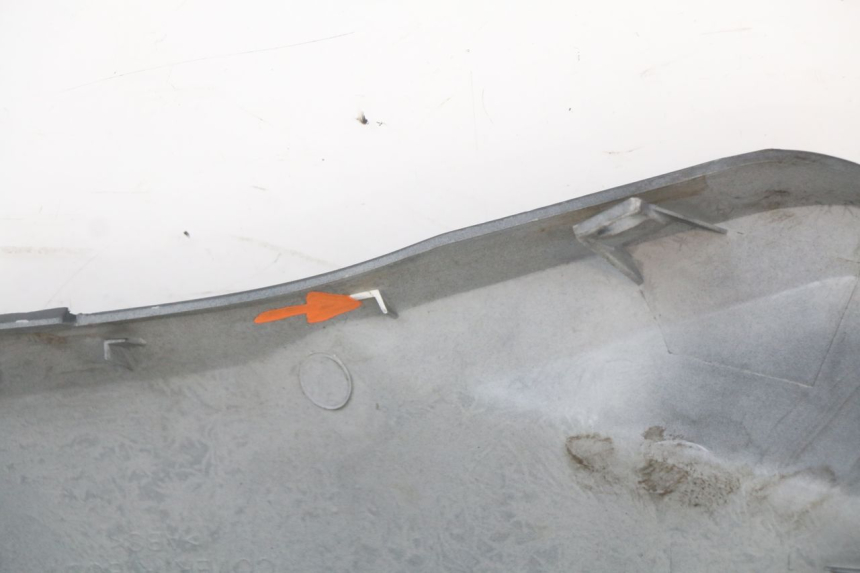 photo de REAR RIGHT PANEL KYMCO SUPER 8 4T 50 (2018 - 2020) - Checked used part