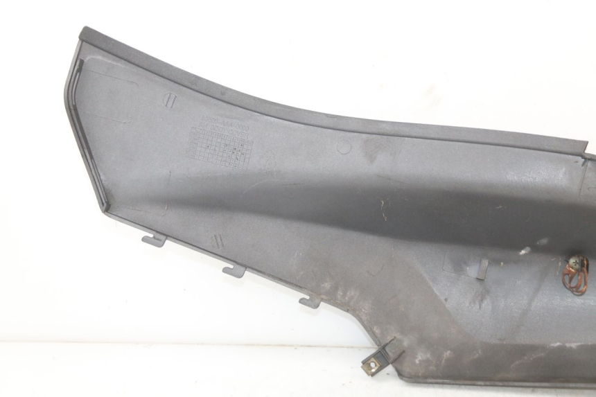 photo de REAR RIGHT PANEL SYM ORBIT 2 4T 50 (2008 - 2017) - Fixing points details