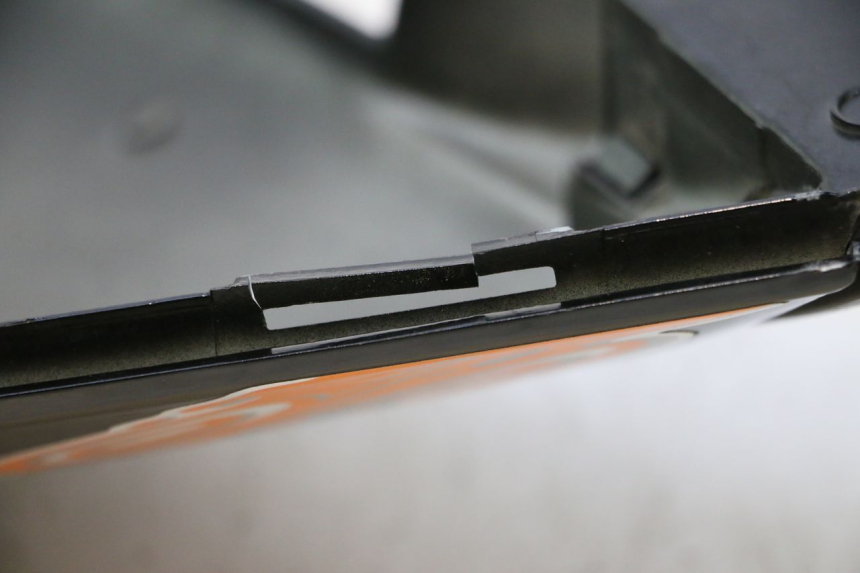 photo de REAR RIGHT PANEL PIAGGIO TYPHOON 50 (2000 - 2009) - Zoom on usage condition