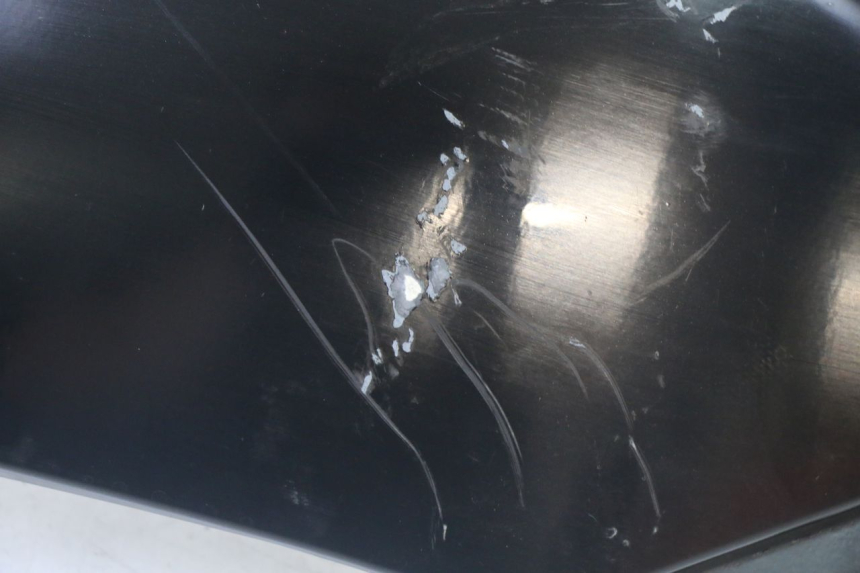 photo de REAR RIGHT PANEL YAMAHA X-MAX XMAX 125 (2010 - 2013) - Fixing points details