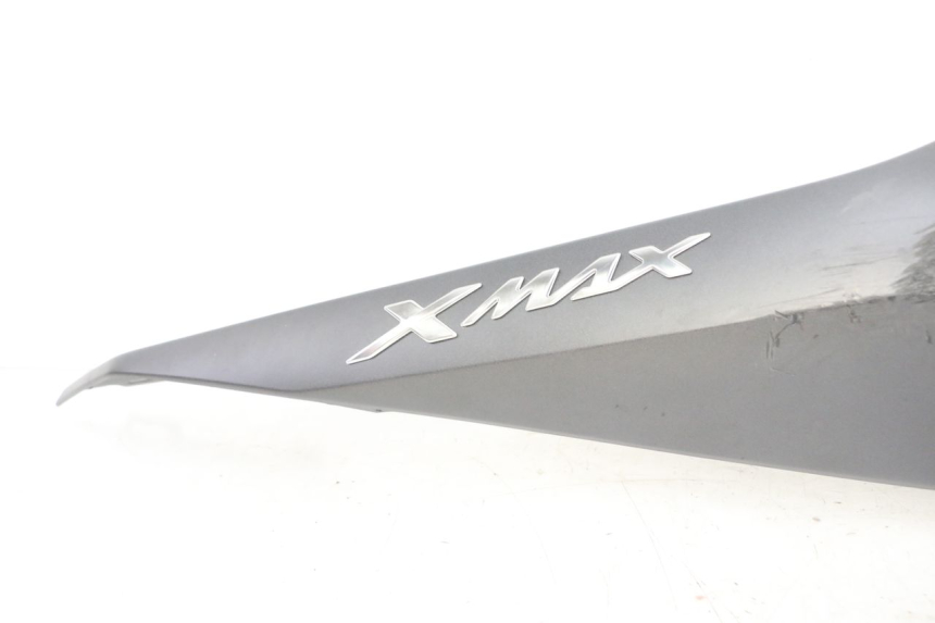 photo de REAR RIGHT PANEL YAMAHA XMAX X-MAX 125 (2021 - 2025) - Markings and original references