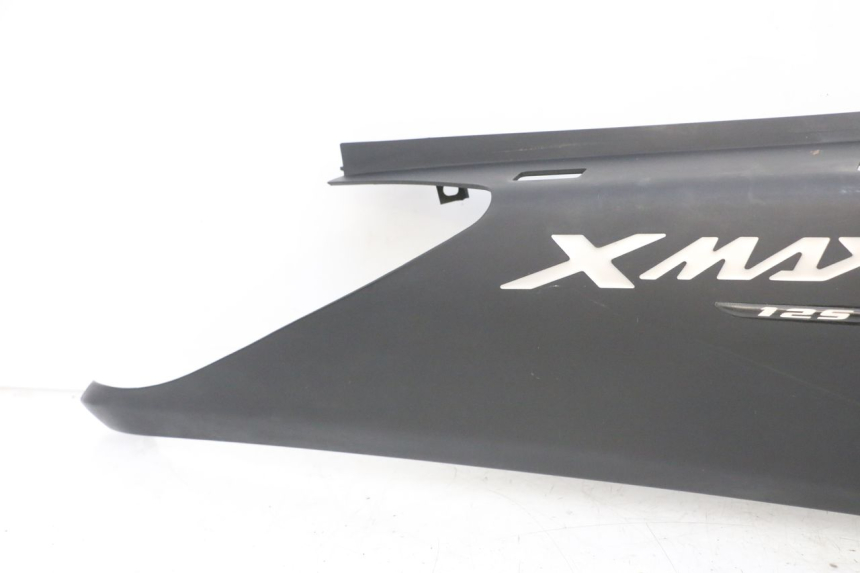 photo de RIGHT REAR SIDE PANEL YAMAHA XMAX X-MAX 125 (2006 - 2009) - Surface and material condition