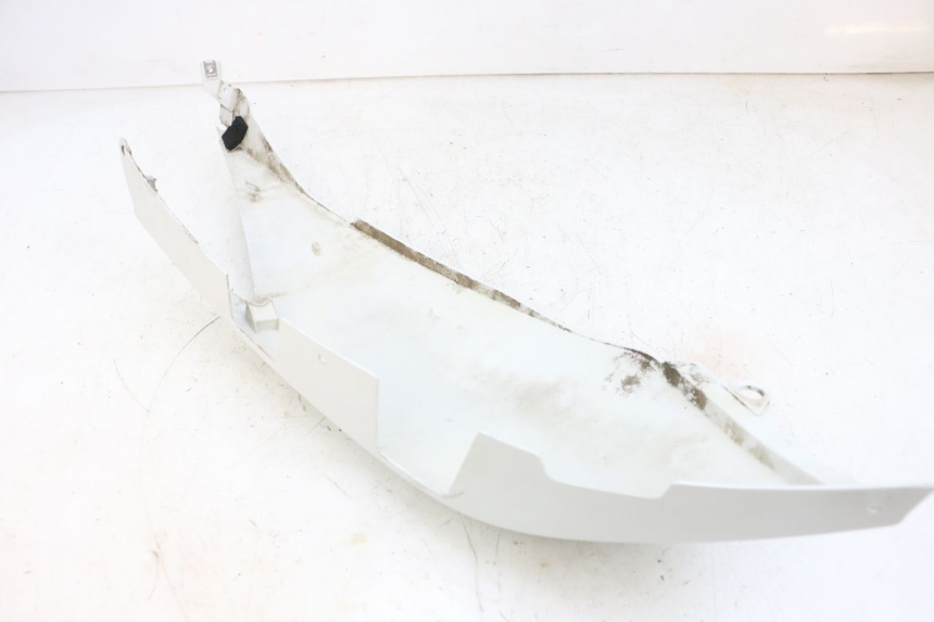 photo de REAR RIGHT PANEL YAMAHA X-MAX XMAX 125 (2010 - 2013) - Zoom on usage condition