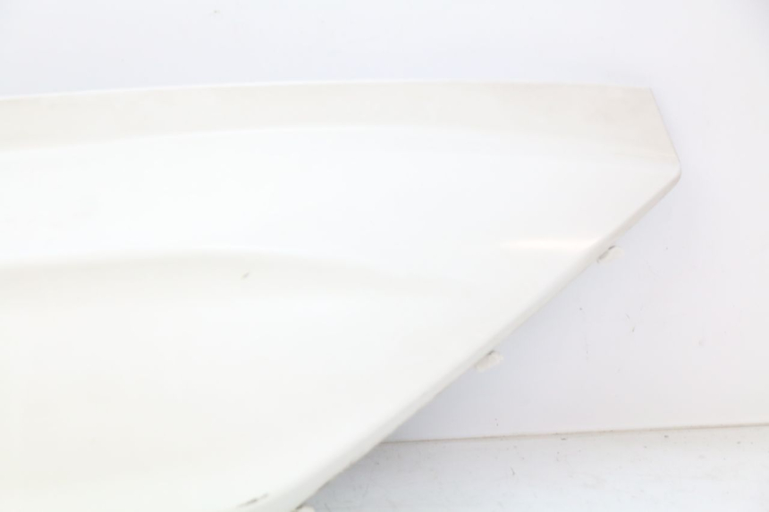 photo de RIGHT REAR SIDE PANEL KYMCO X-TOWN XTOWN 125 (2016 - 2021) - Surface and material condition