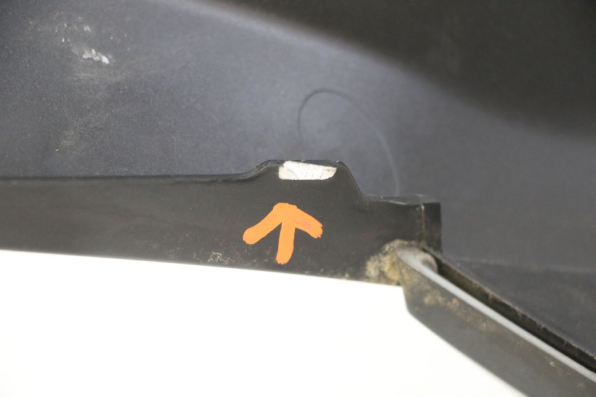 photo de RIGHT REAR SIDE PANEL PIAGGIO XEVO - X EVO 125 (2007 - 2017) - Alternative perspective