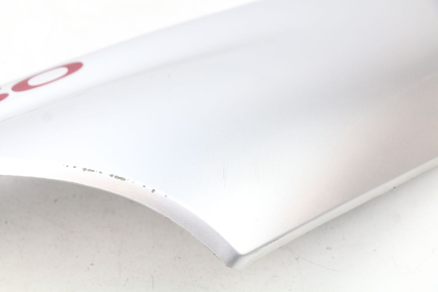 photo de RIGHT REAR SIDE PANEL SUZUKI XF FREEWIND 650 (1997 - 2003) - Technical close-up