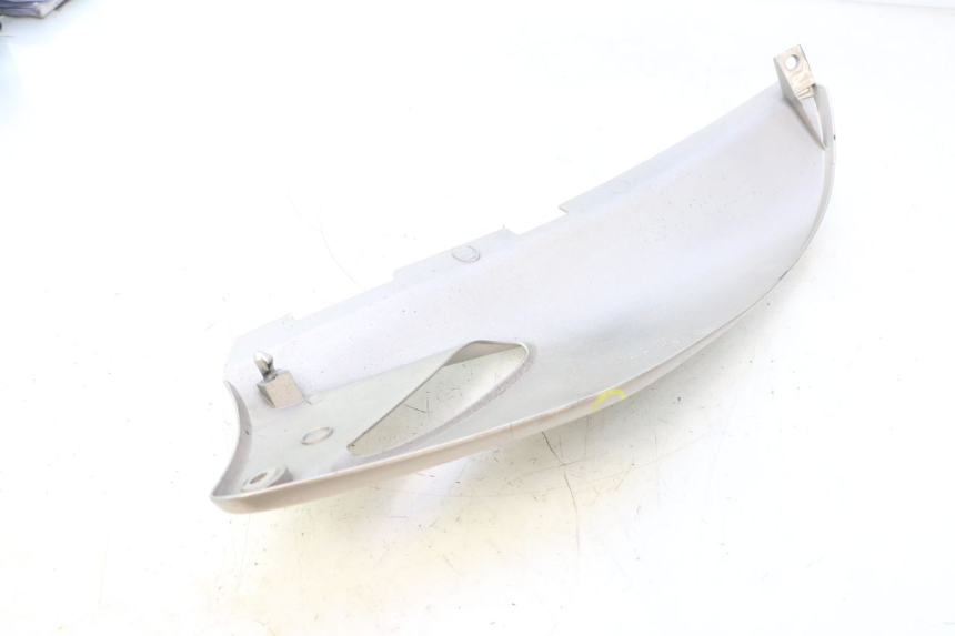 photo de REAR RIGHT PANEL HONDA XLV VARADERO 125 (2007 - 2012) - Technical close-up