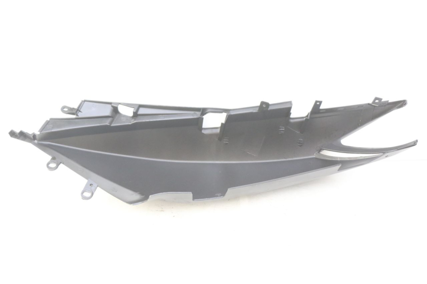 photo de RIGHT REAR SIDE PANEL YAMAHA XP T-MAX TMAX ABS 500 (2004 - 2007) - Surface and material condition