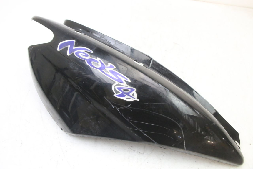 photo de RIGHT REAR SIDE PANEL YAMAHA NEOS NEO'S 4T 50 (2008 - 2016) - Technical close-up