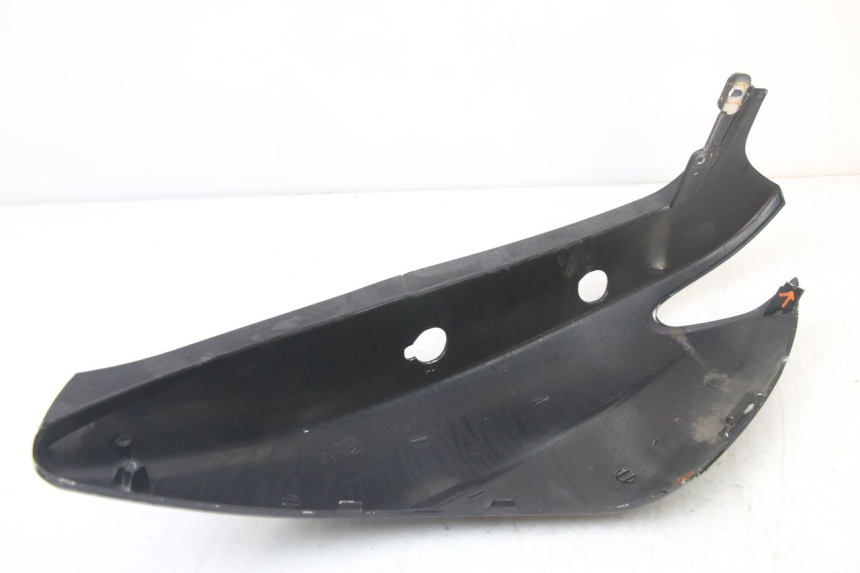 photo de RIGHT REAR SIDE PANEL YAMAHA NEOS NEO'S 4T 50 (2008 - 2016) - Fixing points details