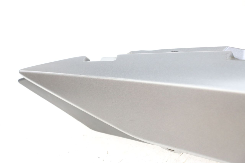 photo de REAR RIGHT PANEL YAMAHA XJ6 ABS 600 (2008 - 2016) - Fixing points details