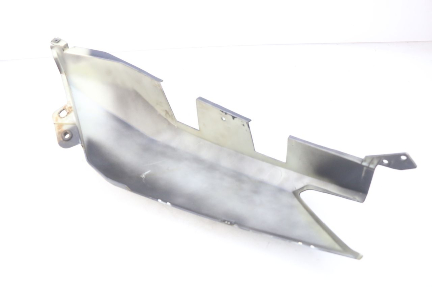 photo de RIGHT REAR SIDE PANEL YAMASAKI YM T 125 (2015 - 2020) - Alternative perspective