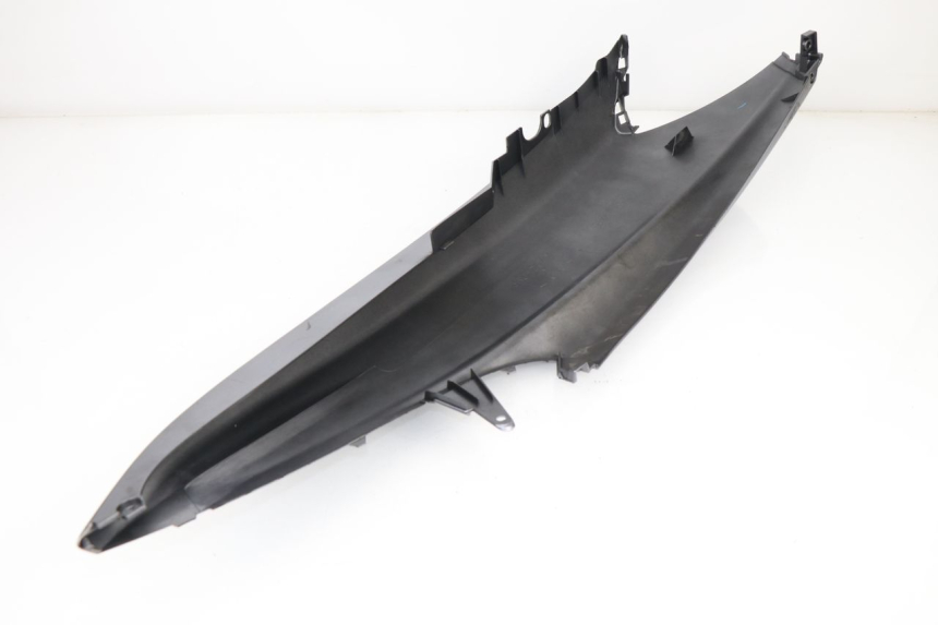 photo de REAR RIGHT PANEL YAMAHA YP MAJESTY 400 (2004 - 2008) - Alternative perspective