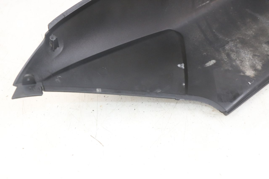 photo de RIGHT REAR SIDE PANEL YAMAHA YP MAJESTY 125 (2007 - 2010) - Component detail