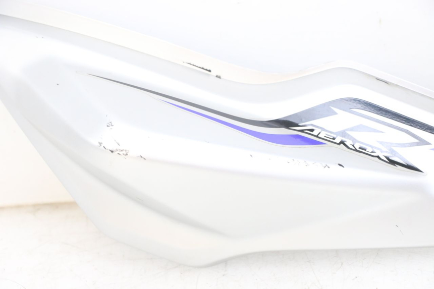 photo de LEFT REAR SIDE PANEL YAMAHA AEROX 2T 50 (2013 - 2017) - Surface and material condition