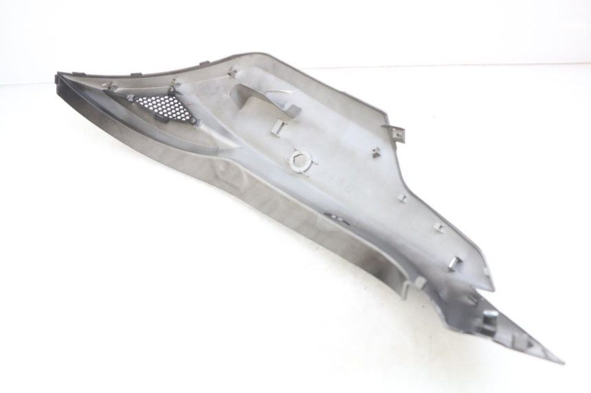 photo de LEFT REAR SIDE PANEL KYMCO AGILITY 16+ 4T 50 (2018 - 2023) - Alternative perspective