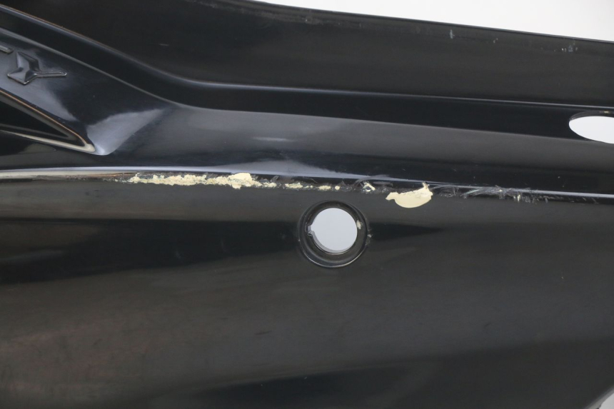 photo de LEFT REAR SIDE PANEL KYMCO AGILITY 16+ 4T 50 (2018 - 2023) - Distinctive features