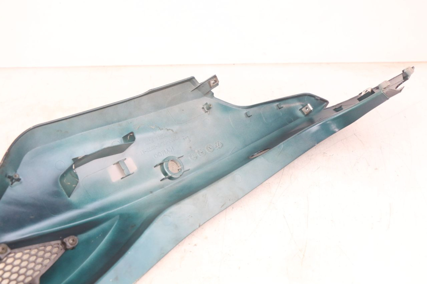 photo de LEFT REAR SIDE PANEL KYMCO AGILITY 16+ 4T 50 (2018 - 2023) - Alternative perspective