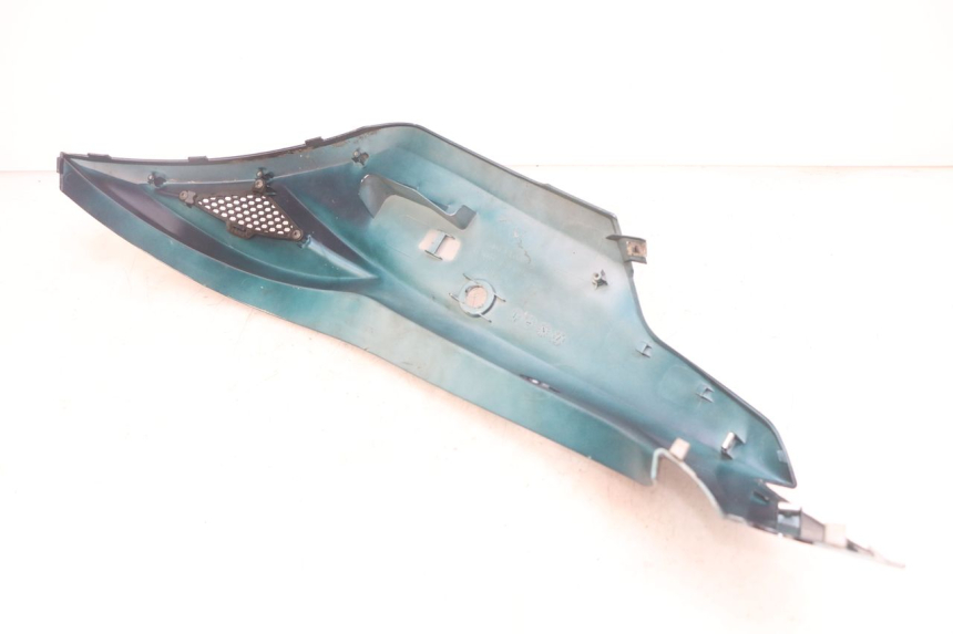 photo de LEFT REAR SIDE PANEL KYMCO AGILITY 16+ 4T 50 (2018 - 2023) - Fixing points details