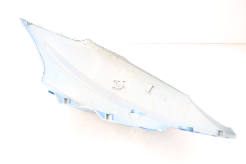 photo de LEFT REAR SIDE PANEL KYMCO AGILITY 4T 50 (2018 - 2022) - Zoom on usage condition